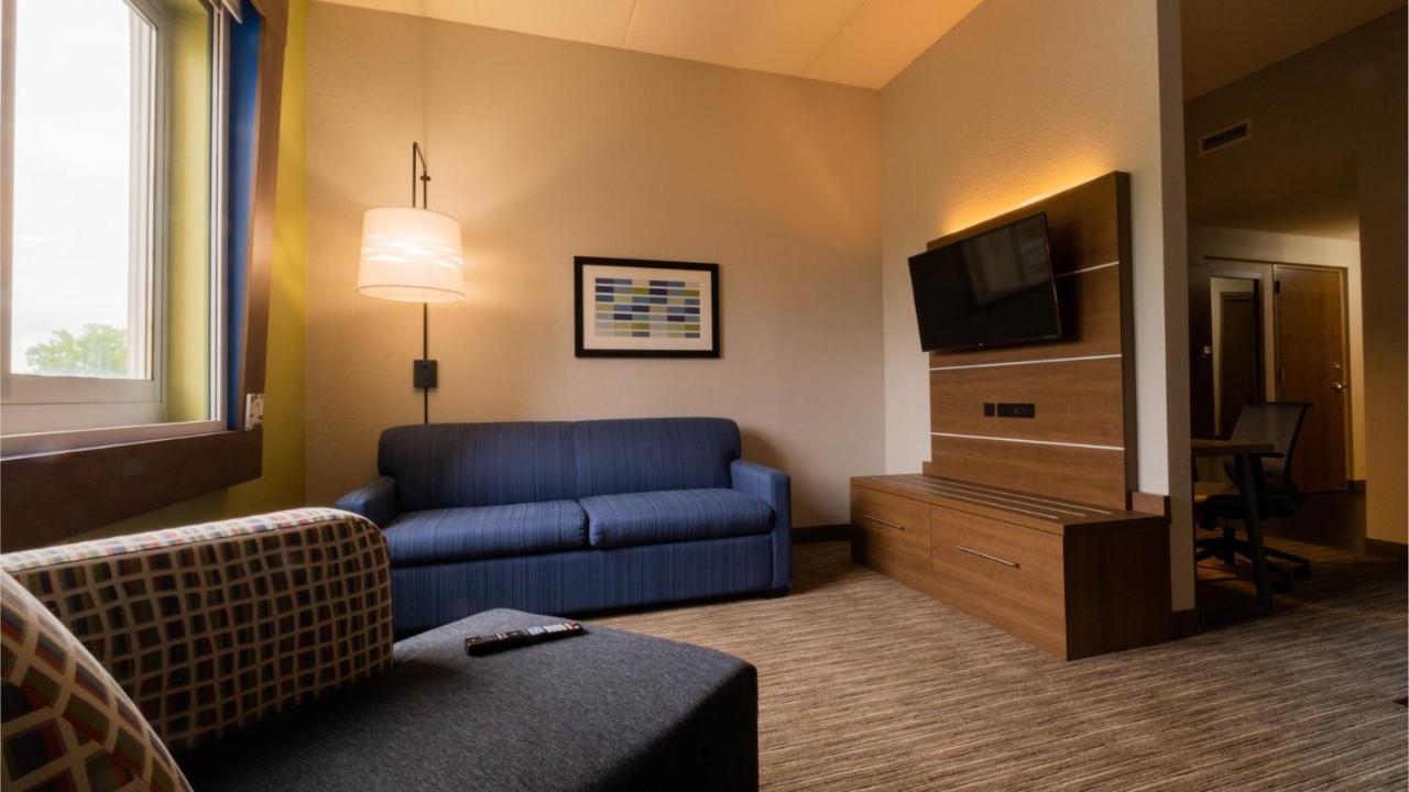 Holiday Inn Express Hotel & Suites Mankato East By Ihg Exterior photo